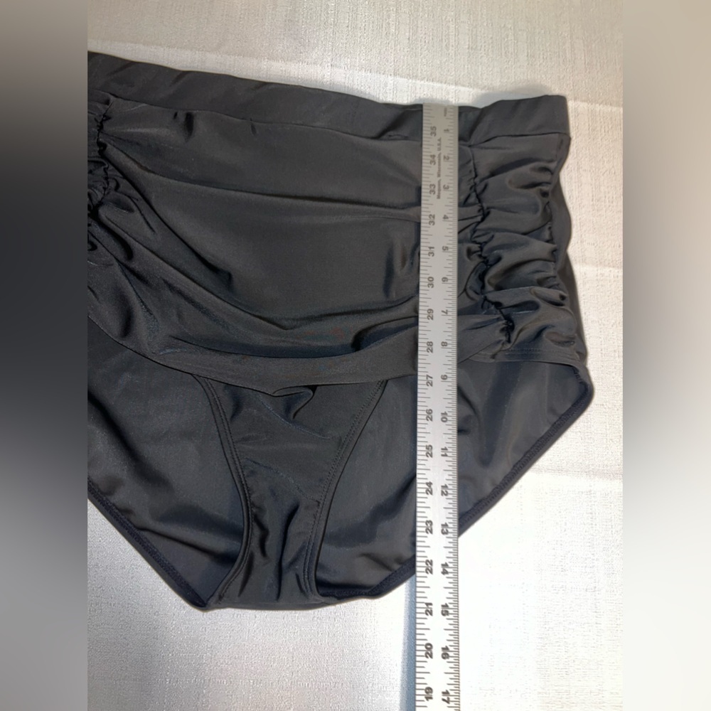 Black swim bottom, 18W - Picture 2 of 6